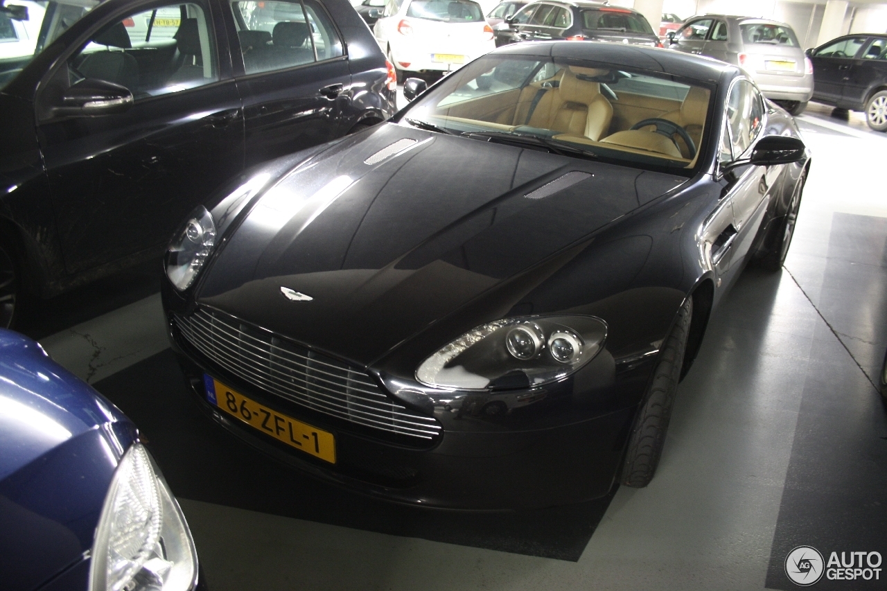 Aston Martin V8 Vantage