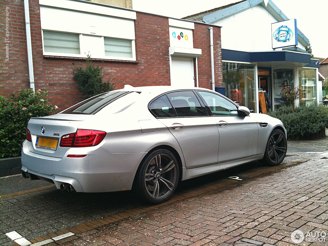 BMW M5 F10 2011