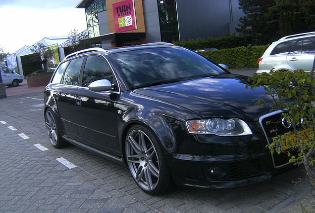 Audi RS4 Avant B7