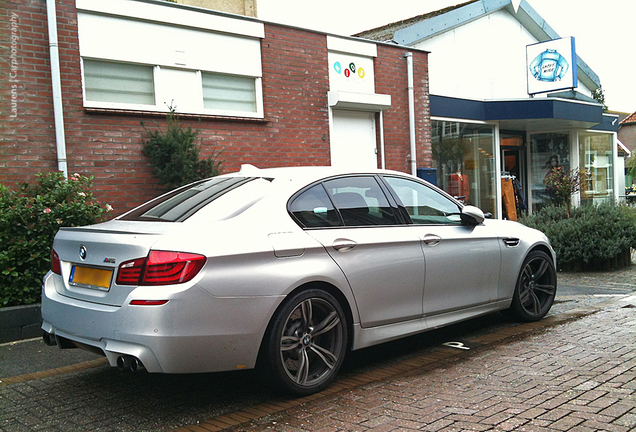 BMW M5 F10 2011