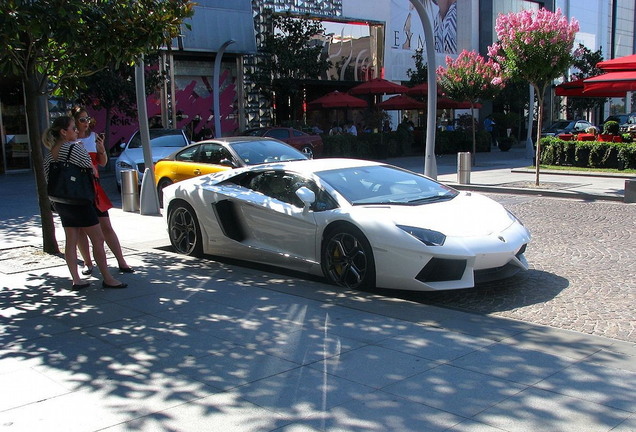 Lamborghini Aventador LP700-4