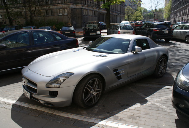 Mercedes-Benz SLS AMG