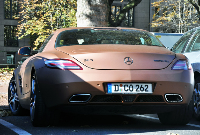 Mercedes-Benz SLS AMG