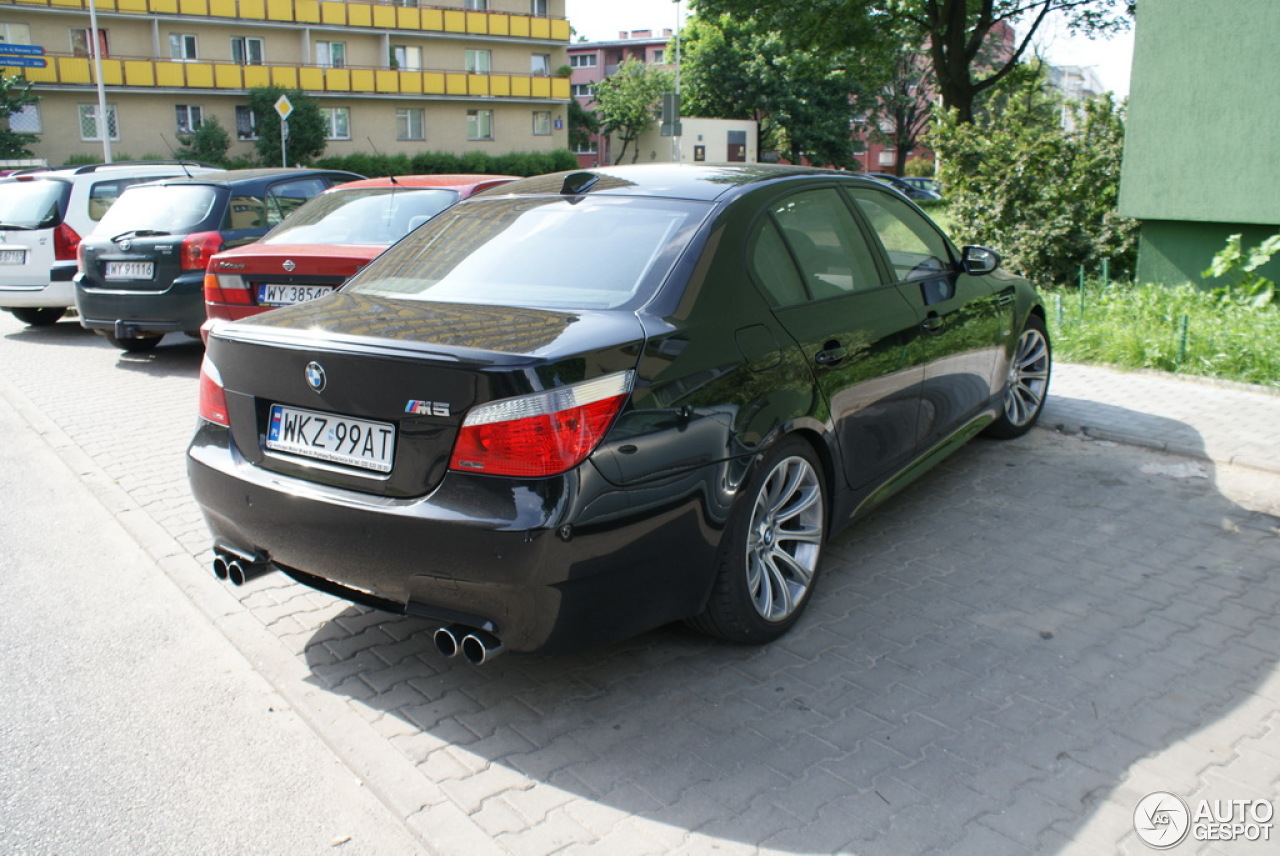 BMW M5 E60 2005