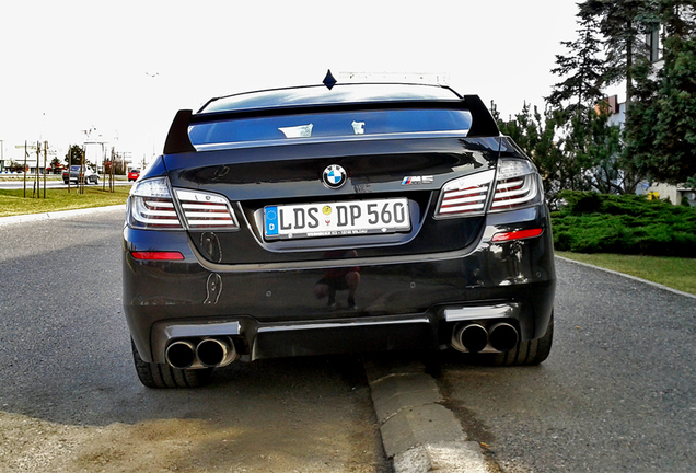 BMW M5 F10 2011