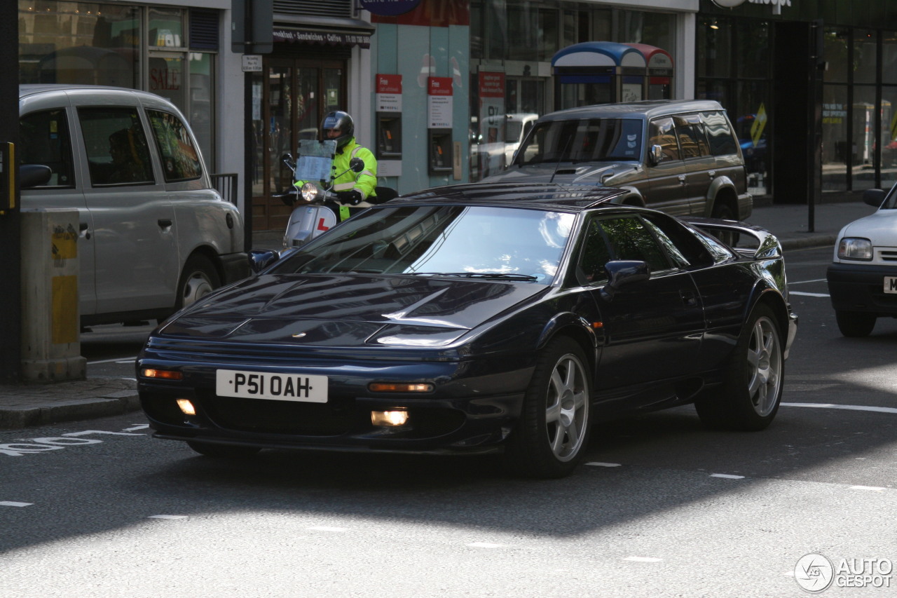 Lotus Esprit V8