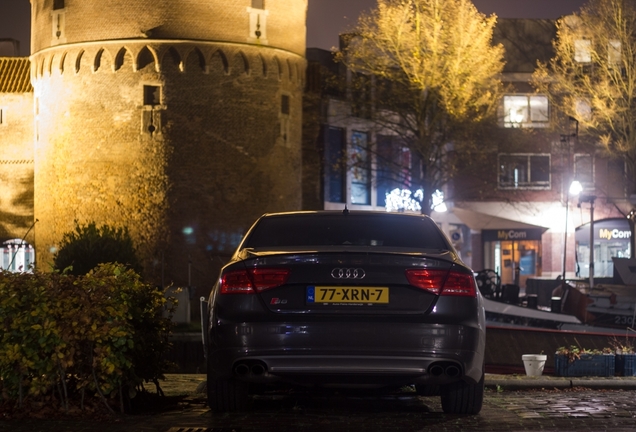 Audi S8 D4