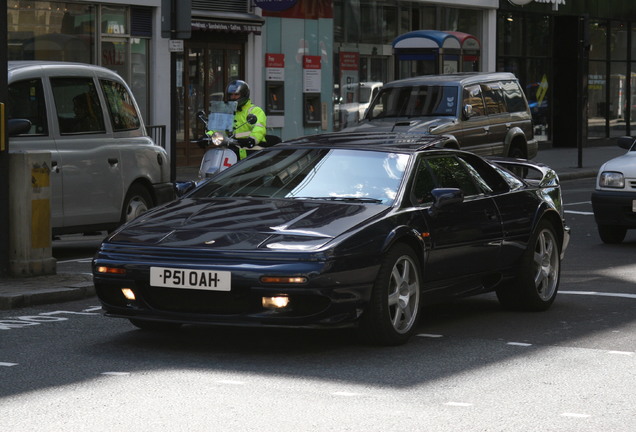 Lotus Esprit V8