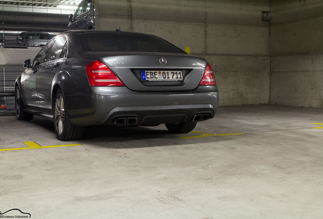 Mercedes-Benz S 63 AMG W221 2011