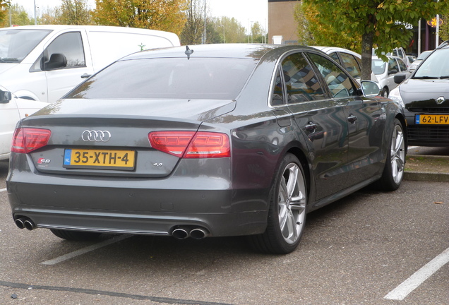 Audi S8 D4