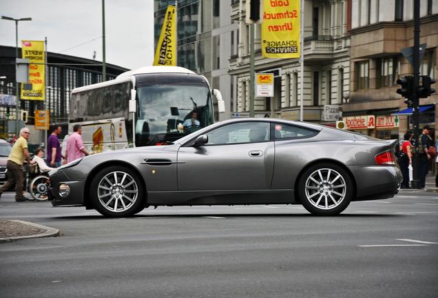 Aston Martin Vanquish S