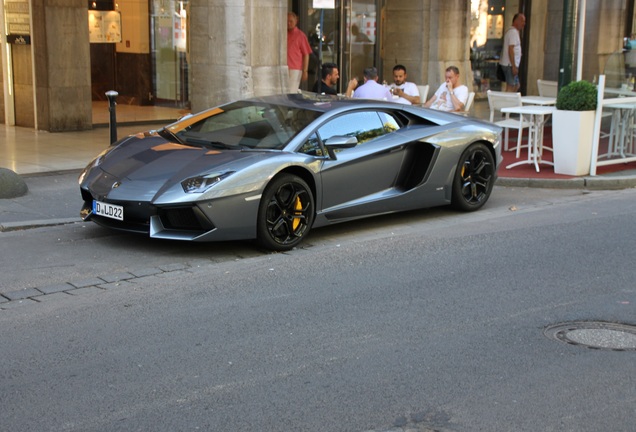 Lamborghini Aventador LP700-4