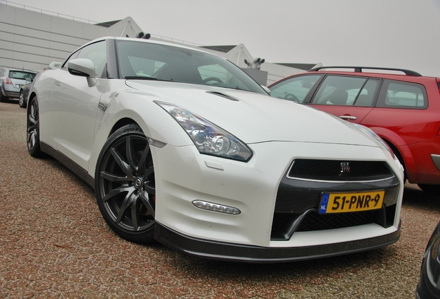 Nissan GT-R 2011