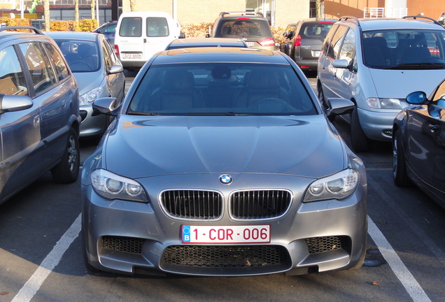 BMW M5 F10 2011