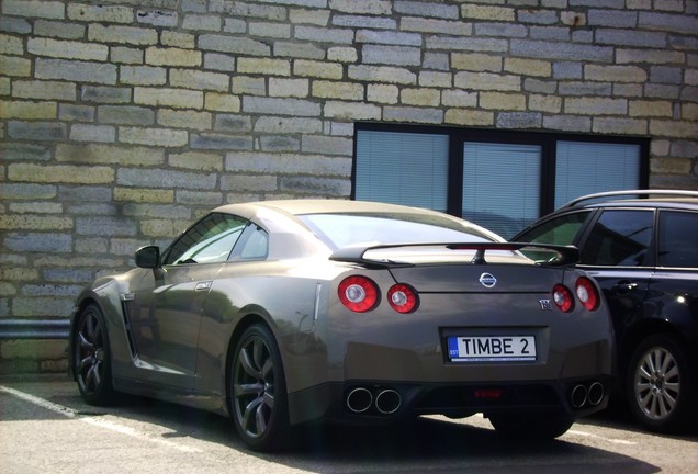 Nissan GT-R