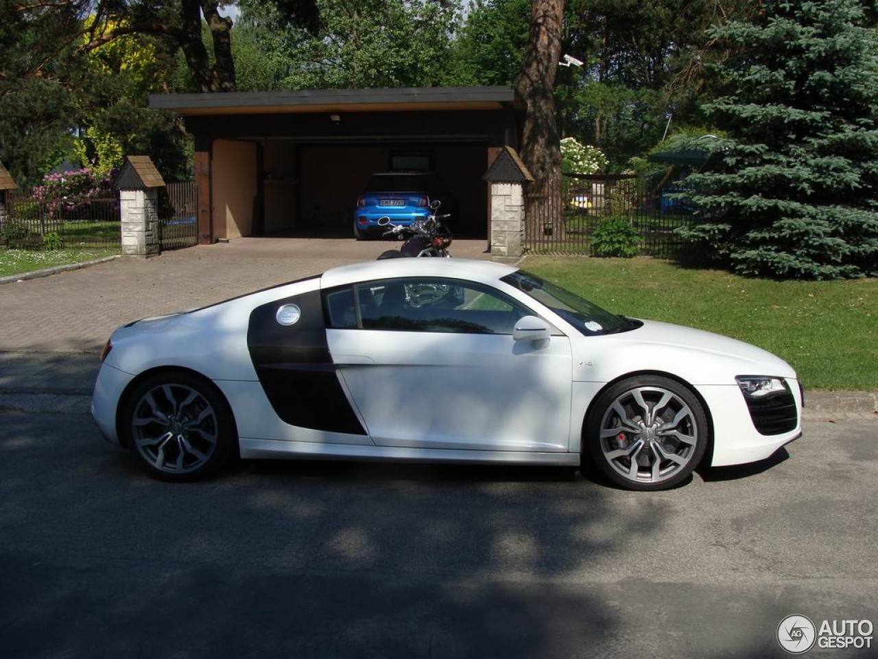 Audi R8 V10