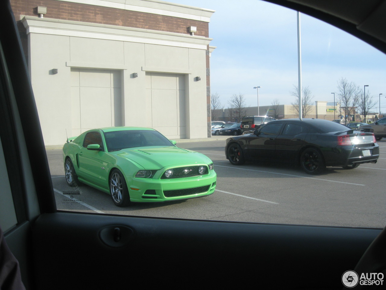 Dodge Charger SRT-8