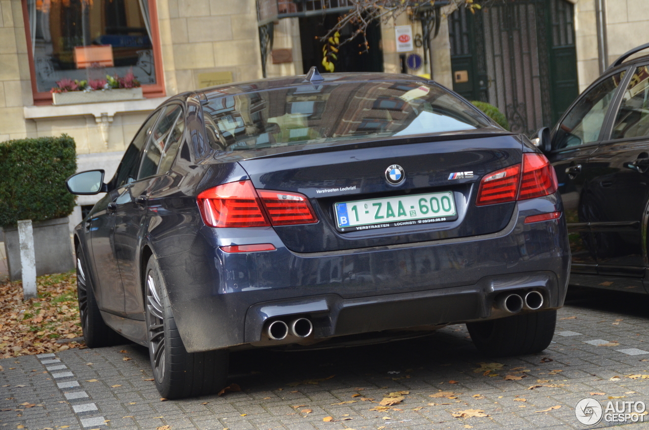 BMW M5 F10 2011