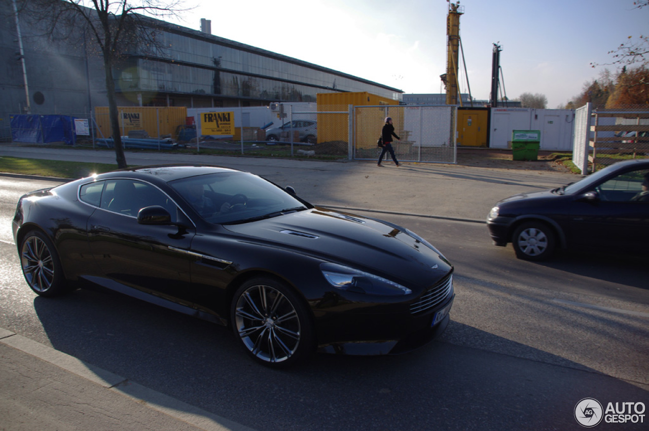 Aston Martin Virage 2011