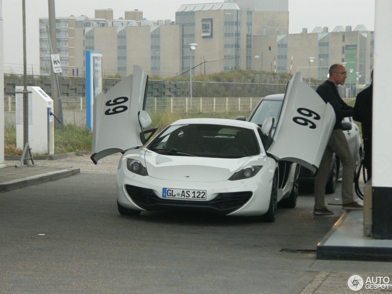 McLaren 12C