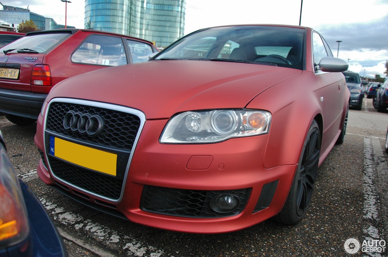 Audi RS4 Sedan