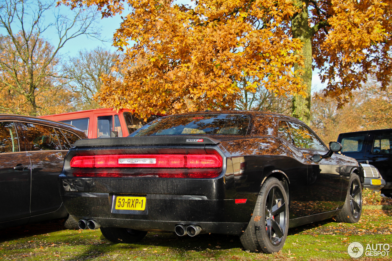 Dodge Challenger SRT-8