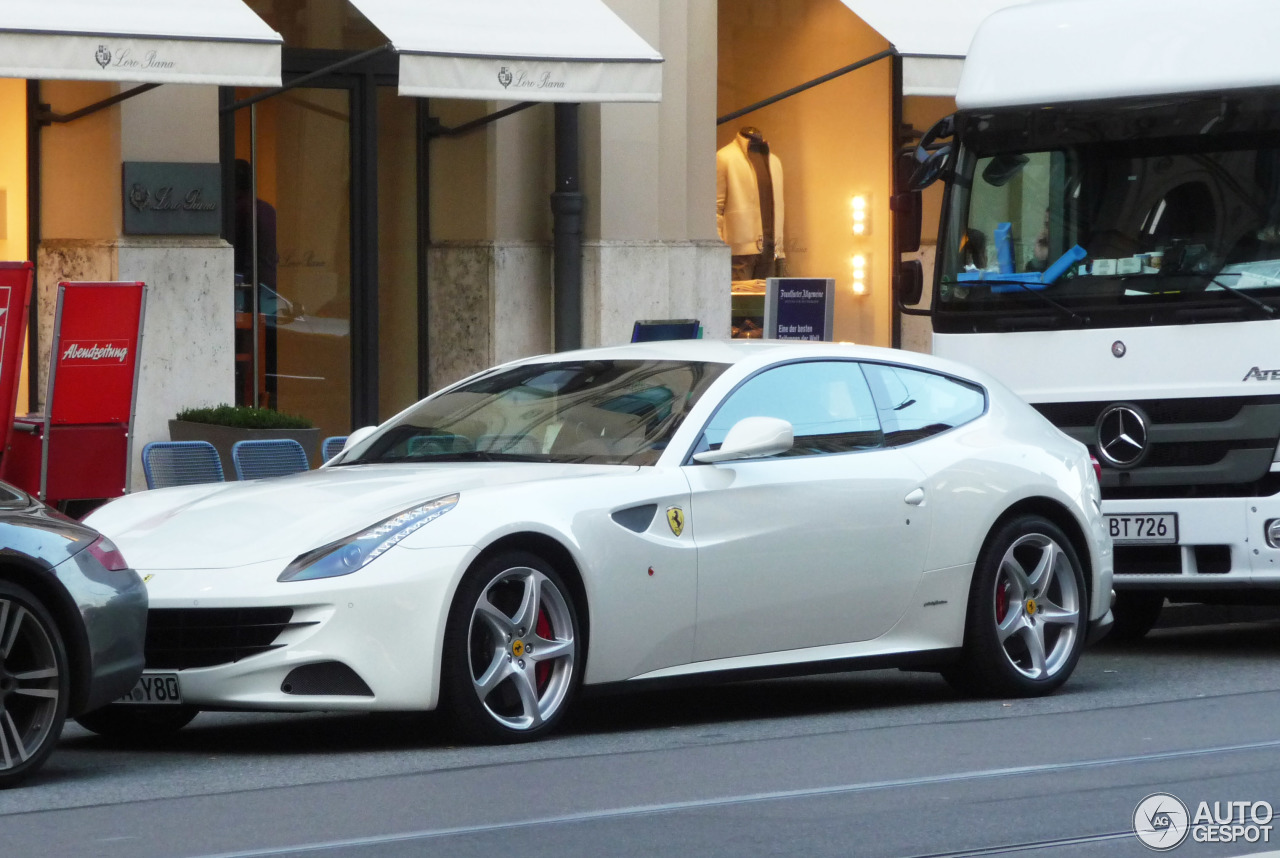 Ferrari FF