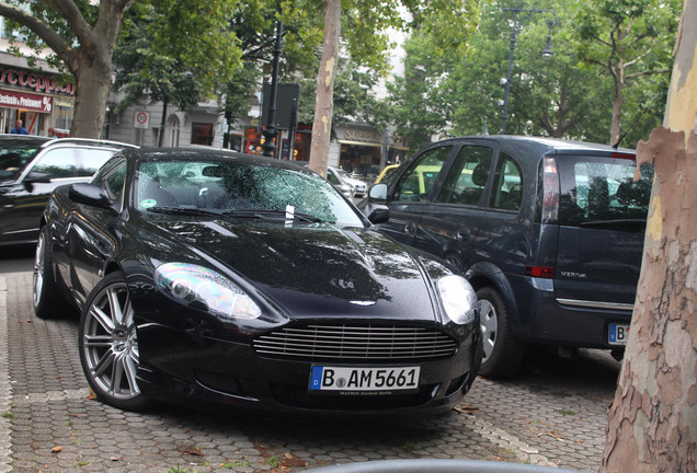 Aston Martin DB9