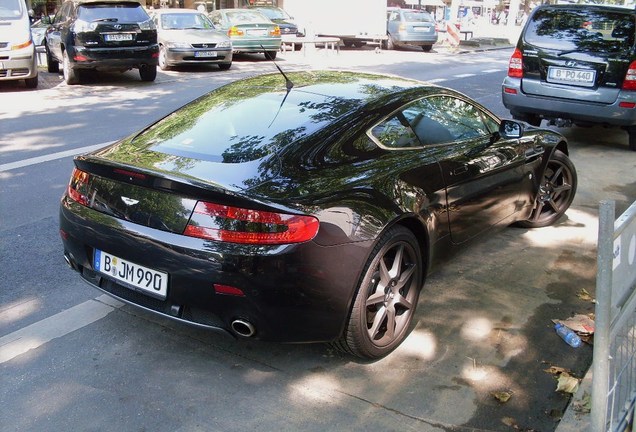 Aston Martin V8 Vantage