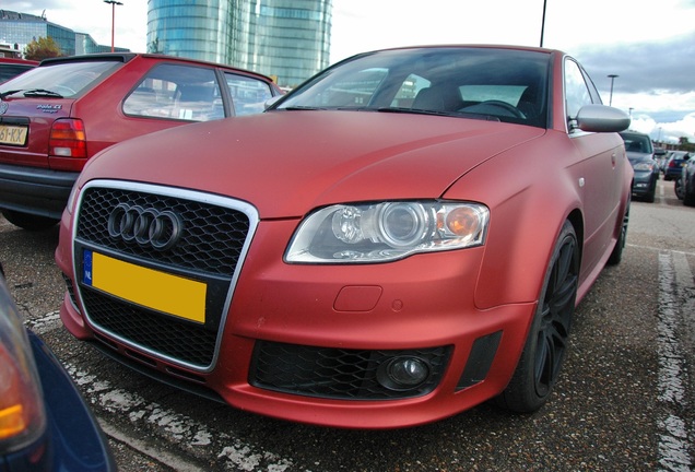 Audi RS4 Sedan