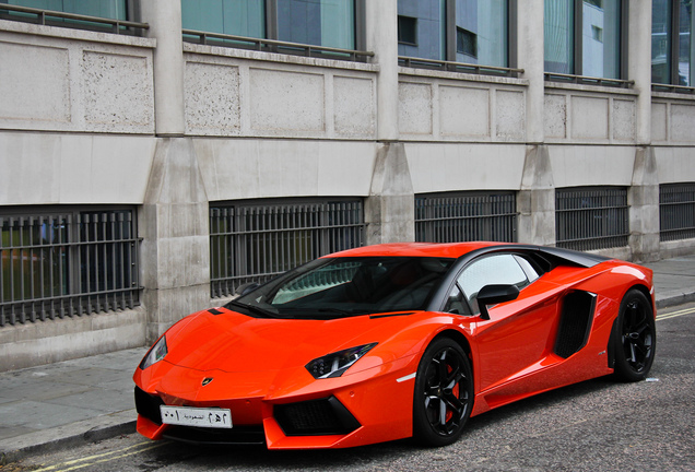 Lamborghini Aventador LP700-4