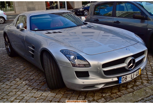 Mercedes-Benz SLS AMG