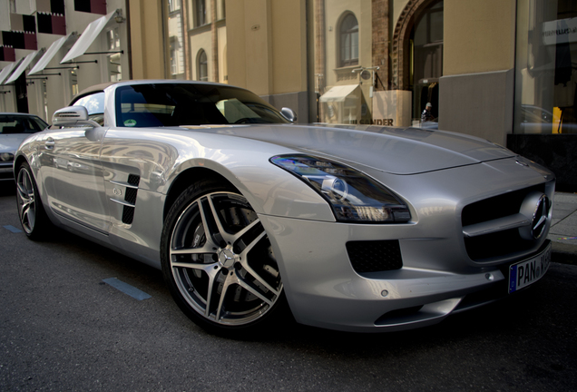 Mercedes-Benz SLS AMG Roadster