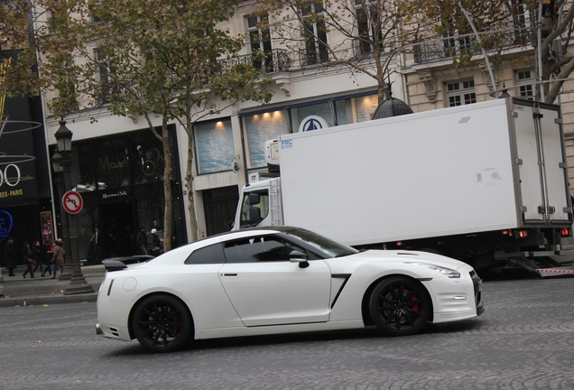 Nissan GT-R 2011