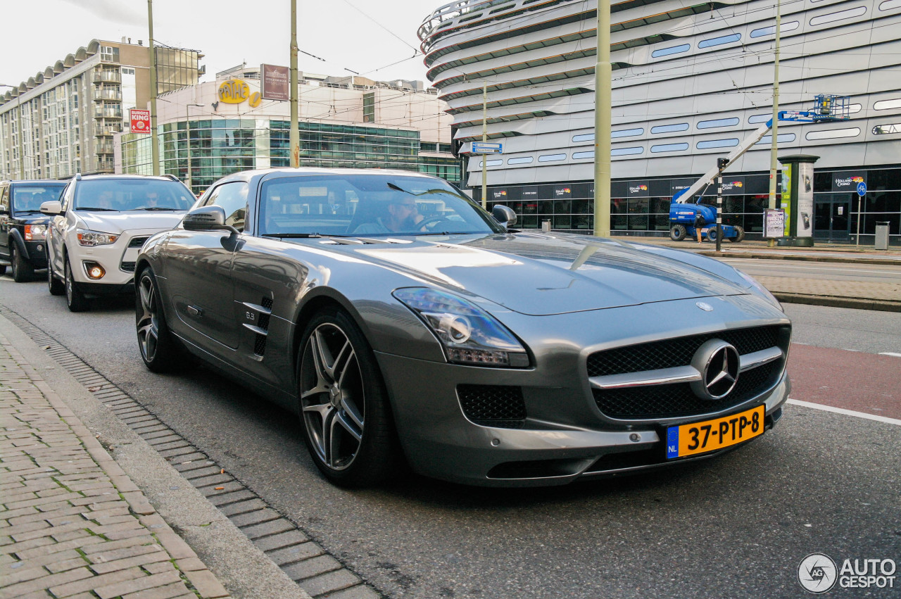 Mercedes-Benz SLS AMG