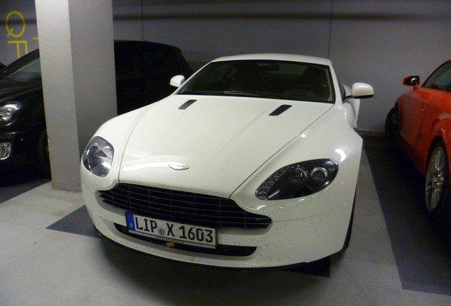 Aston Martin V8 Vantage