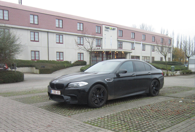 BMW M5 F10 2011