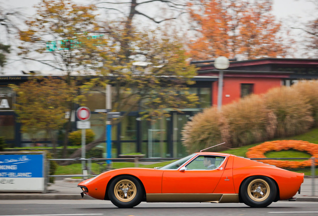 Lamborghini Miura P400 SV