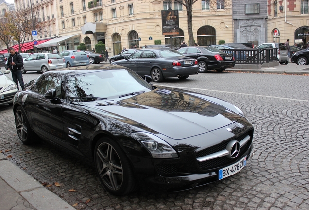 Mercedes-Benz SLS AMG