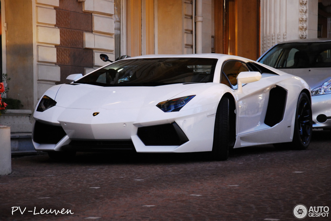 Lamborghini Aventador LP700-4