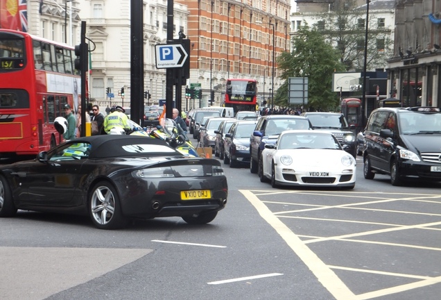 Aston Martin V8 Vantage Roadster