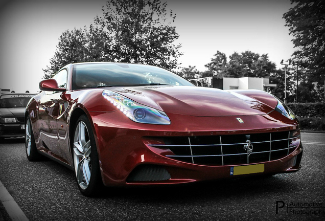 Ferrari FF