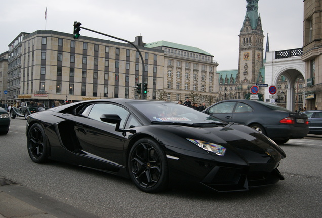 Lamborghini Aventador LP700-4