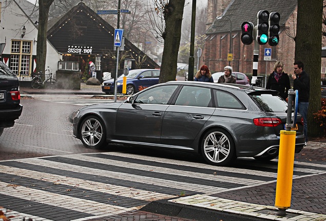 Audi RS4 Avant B8