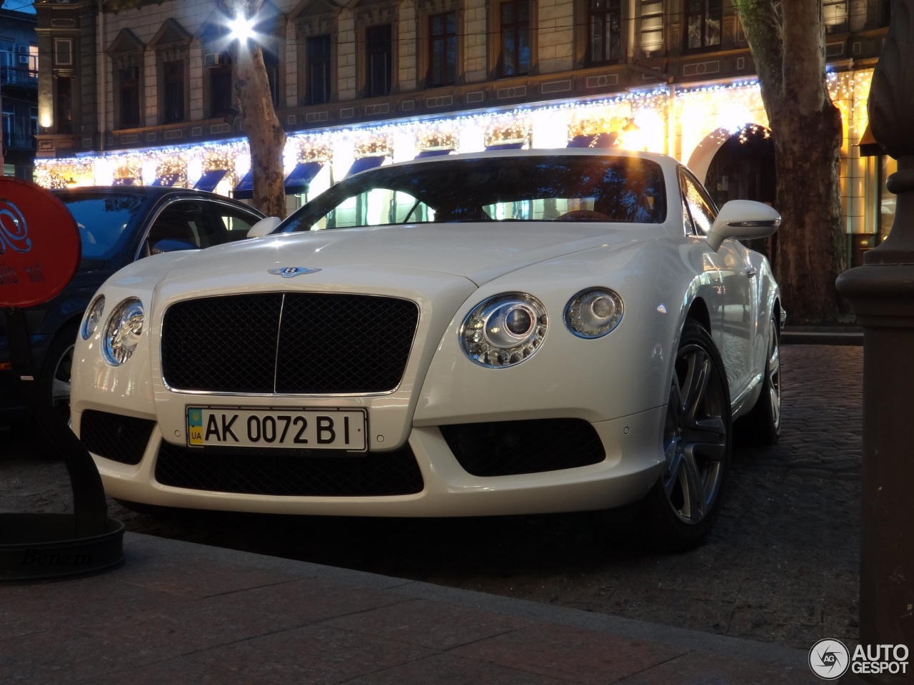 Bentley Continental GT V8