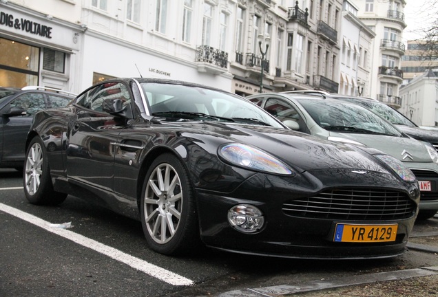 Aston Martin Vanquish S