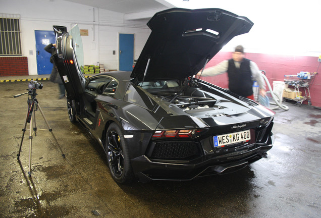 Lamborghini Aventador LP700-4