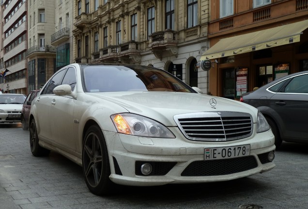 Mercedes-Benz S 63 AMG W221