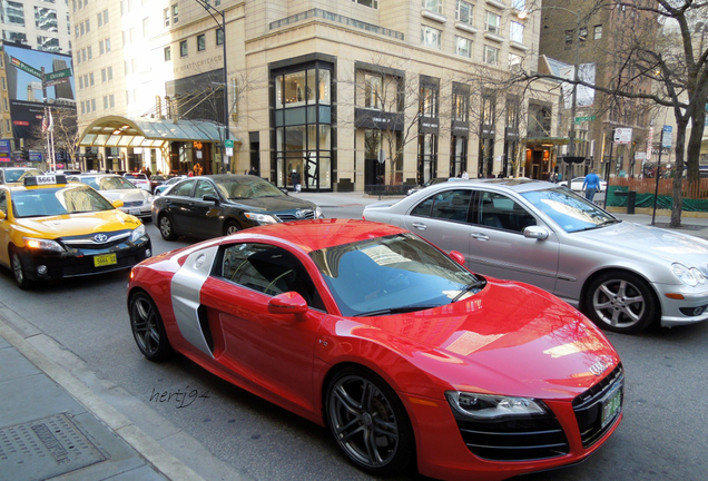 Audi R8 V10