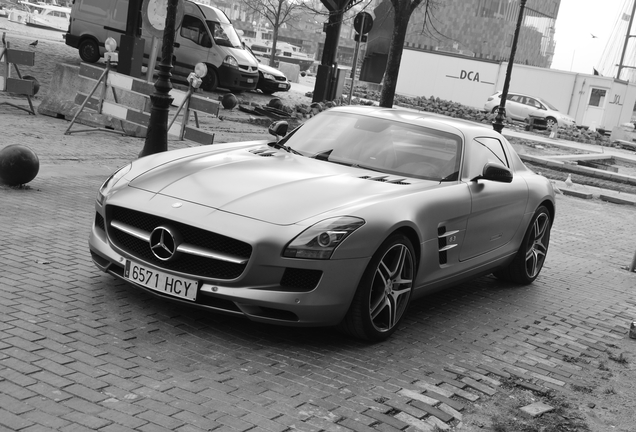 Mercedes-Benz SLS AMG